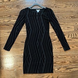 Black long-sleeve bodycon dress